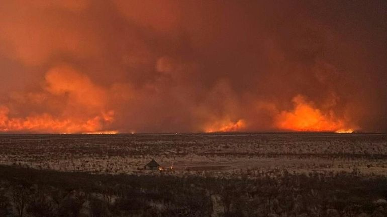 Le gigantesque feu en Namibie est "contenu" d’après le gouvernement