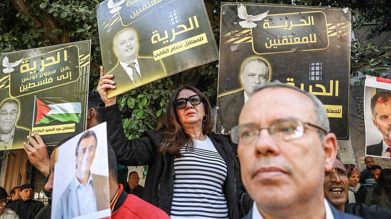 Tunisie : une quarantaine d'opposants au président jugés pour 