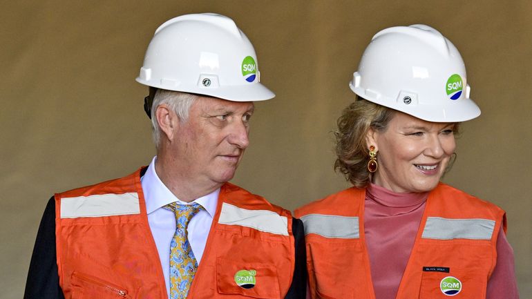 Visite d'Etat belge au Chili : à Antofagasta, le roi Philippe et la reine Mathilde visitent la plus grande raffinerie de lithium au monde