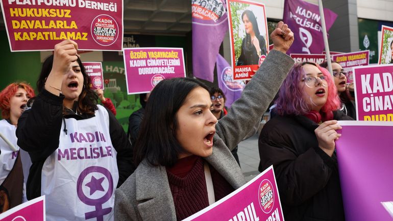 De nombreuses arrestations en Turquie lors de manifestations contre les féminicides