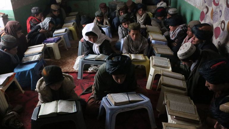 Afghanistan : une triple explosion dans une école pour garçons de Kaboul fait au moins six morts