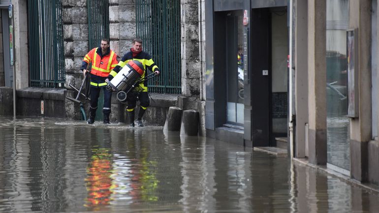 Intempéries : des plongeurs des pompiers d'Anvers en renfort en province de Liège