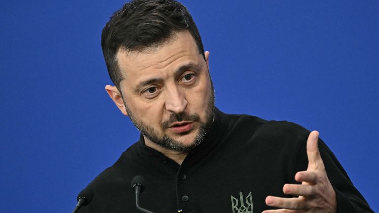 Volodymyr Zelensky dit vouloir la fin de la guerre en 2025 par 