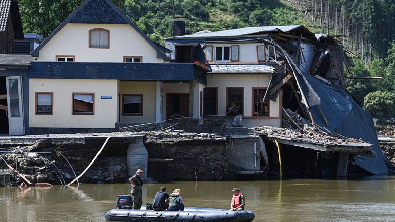 Inondations en Allemagne : les intempéries coûteront jusqu'à 5 milliards d'euros aux assurances