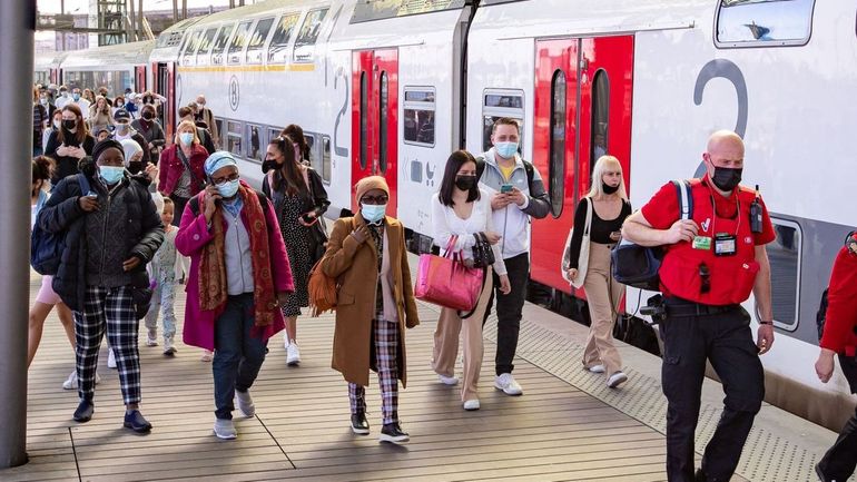 Une place assise garantie par le contrat de gestion de la SNCB dans 98% des trains d'ici à 2032
