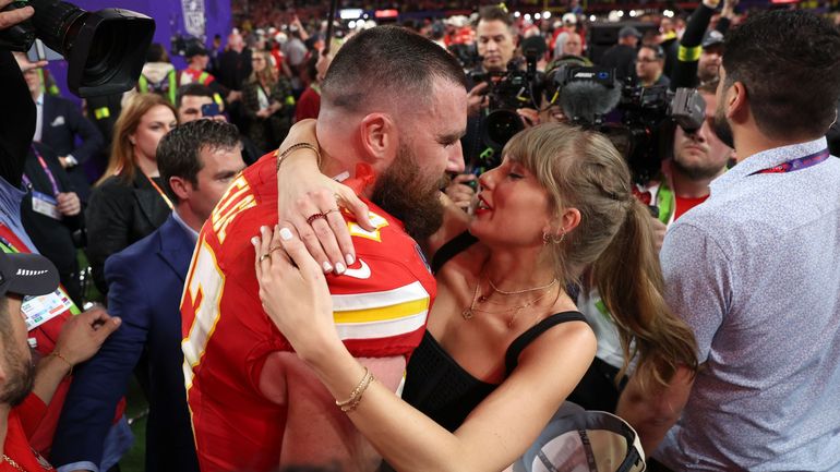 Super Bowl : les Kansas City Chiefs de Patrick Mahomes, Travis Kelce et Taylor Swift triomphent après prolongation