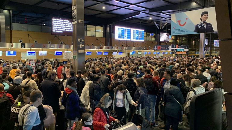 Grève à l'aéroport de Charleroi : les perturbations se poursuivent ce mardi matin pour la deuxième journée d'action