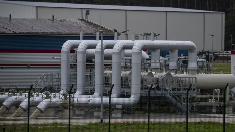 Ukraine : l'Allemagne suspend l'autorisation du gazoduc Nord Stream 2