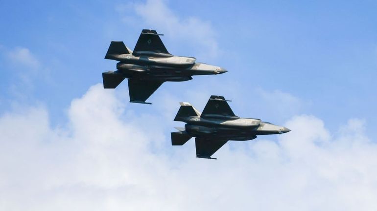 Guerre en Ukraine : la Pologne déploie des avions après une attaque russe 
