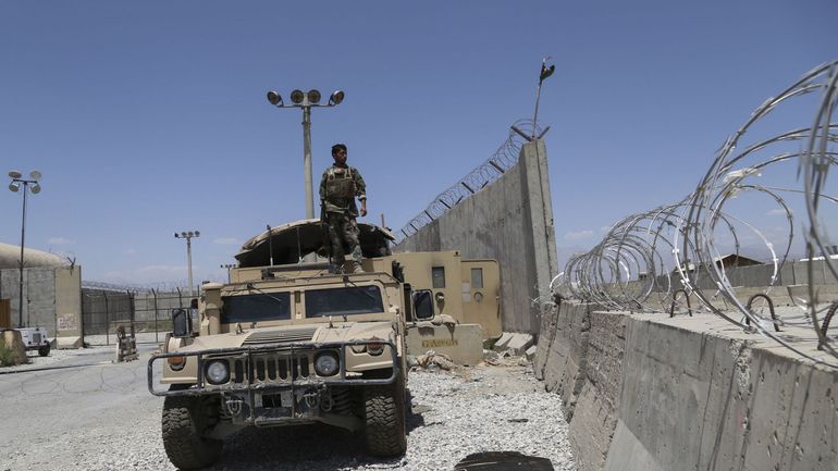 Afghanistan : les talibans gagnent du terrain, un millier de soldats afghans fuient au Tadjikistan