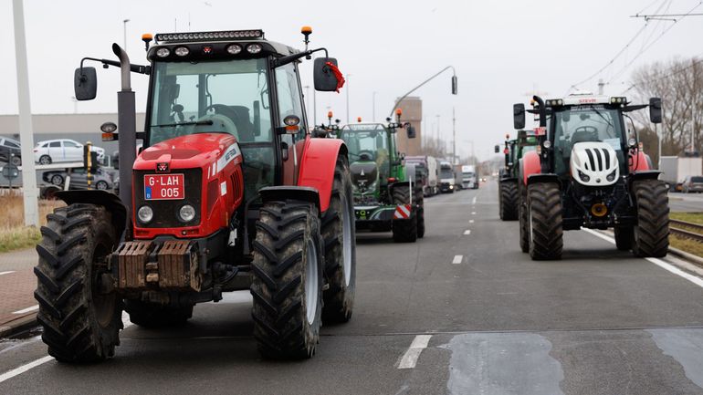 Mobilisation des agriculteurs : les blocages se lèvent petit à petit, les agriculteurs restent déterminés