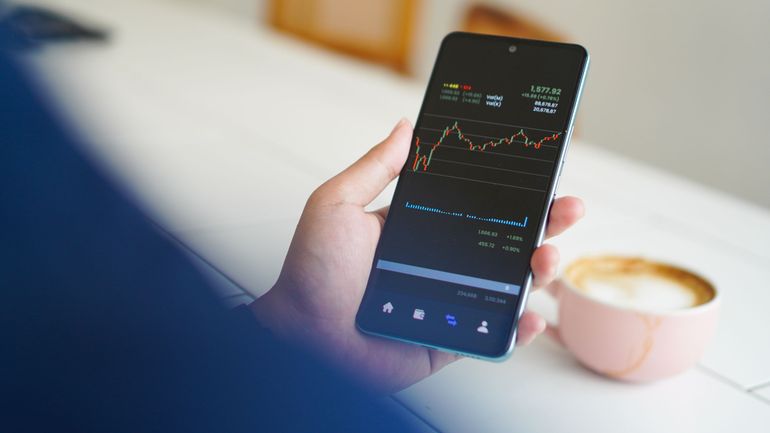 Les applications de trading explosent : attention aux arnaques qui visent particulièrement les jeunes