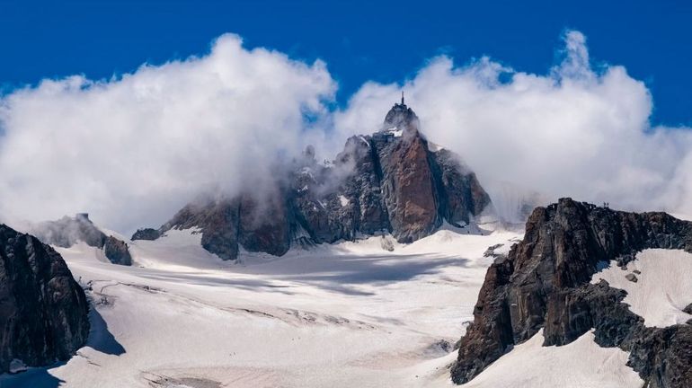 Mont Blanc : un alpiniste français et un néerlandais tués par une chute de pierres