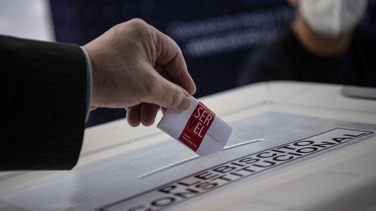 Chili : l'incertitude à la veille du référendum sur la nouvelle constitution