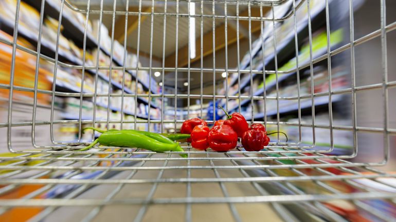 Les prix en supermarchés ont augmenté de plus de 12% en moyenne en un an, selon Test Achats