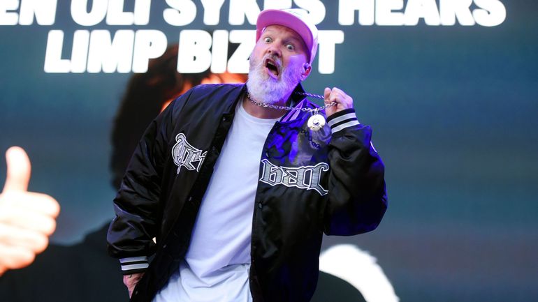 Limp Bizkit fait allusion à David Bowie et Chester Bennington dans son nouveau single