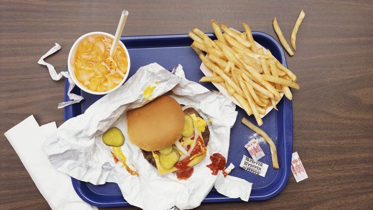 Zéro déchet : peut-on amener sa propre vaisselle au fast-food ?