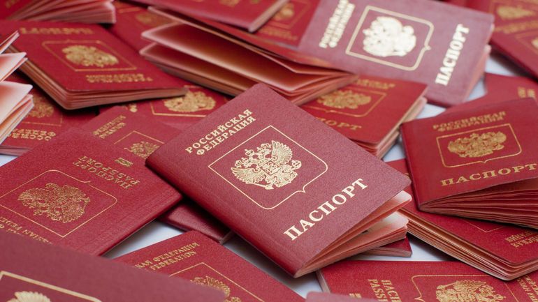 Guerre en Ukraine : l'Europe suspend totalement l'accord UE-Russie de facilitation des visas de 2007
