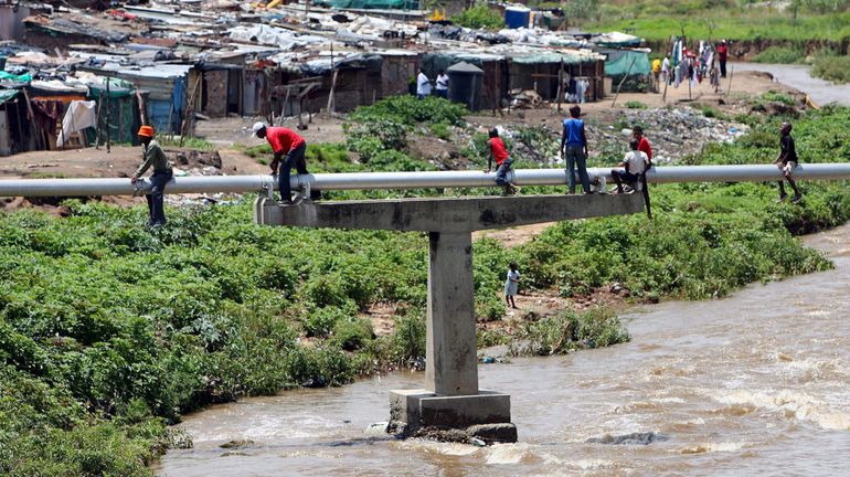 Afrique du Sud : la crue soudaine d'une rivière fait neuf morts lors de rituels religieux