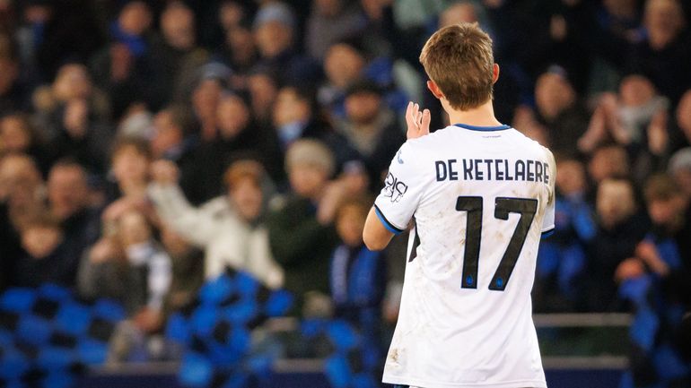 Charles De Ketelaere ému par les chants de ses anciens supporters : 