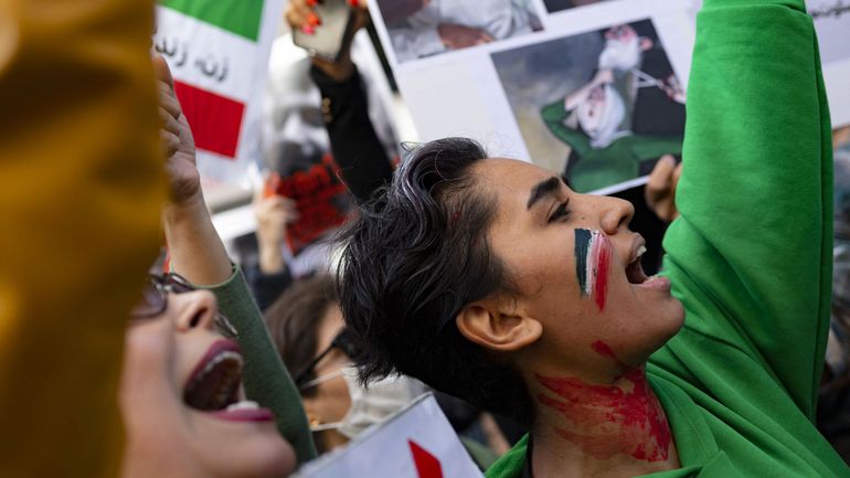 Manifestations en Iran : une écolière de 15 ans est morte sous les coups de la police
