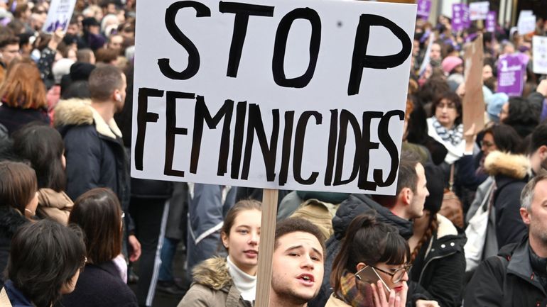 France: 102 féminicides en 2020, 18% des victimes avaient porté plainte