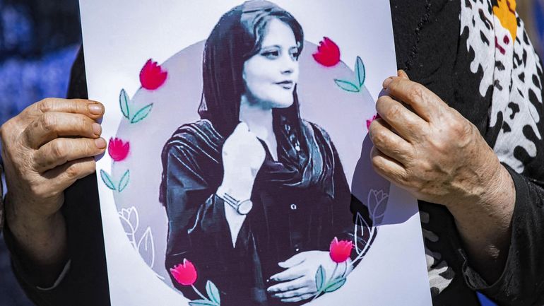 Où peut mener la révolte en Iran 40 jours après la mort de Mahsa Amini ? Trois questions à Firouzeh Nahavandy