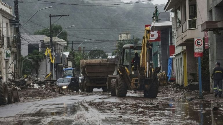 Brésil : le sud, dévasté par des inondations historiques dont le bilan ne cesse de s'alourdir, est de nouveau frappé par d'intenses pluies