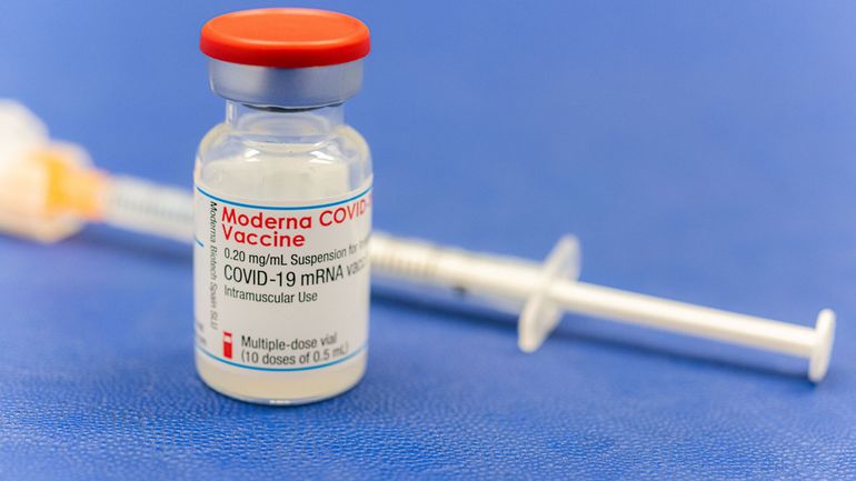 L'EMA évalue l'utilisation du vaccin COVID-19 Moderna chez les jeunes âgés de 12 à 17 ans