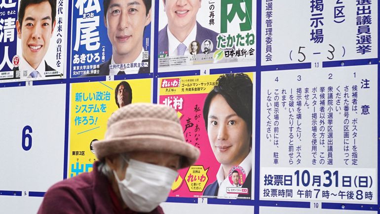 Législatives au Japon : le parti au pouvoir, favori, pourrait céder du terrain