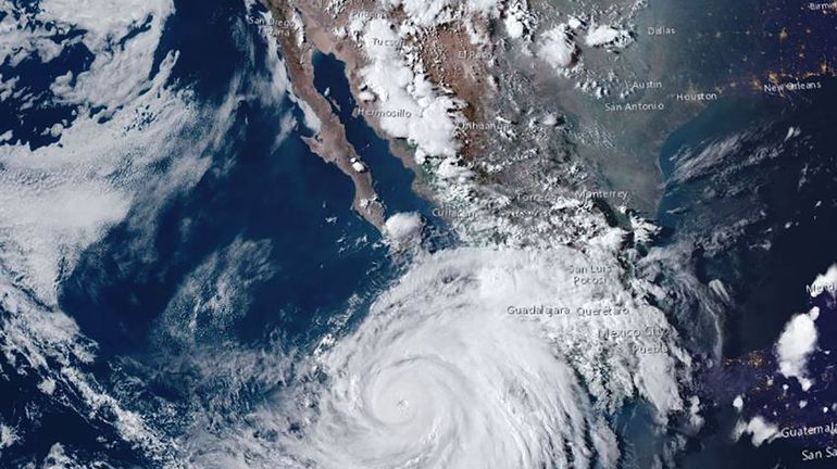 Mexique : l'ouragan Hilary, de catégorie 4, menace la Basse Californie