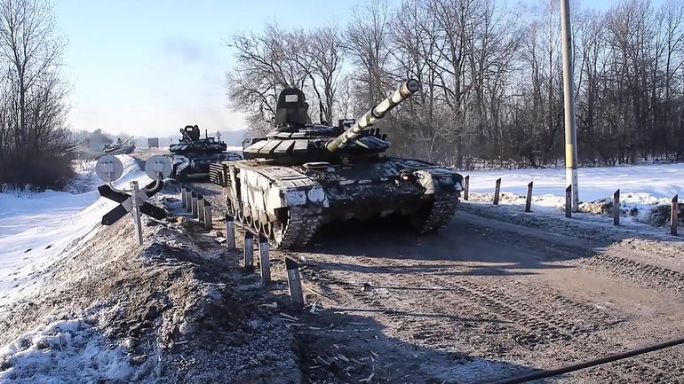 Ukraine : la Russie annonce le départ de forces de Crimée, 