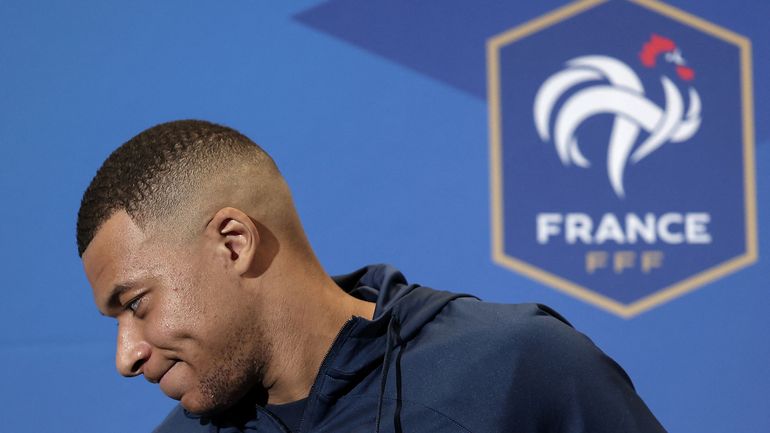 Kylian Mbappé brise le silence en bleu mais refuse de parler de son avenir au PSG