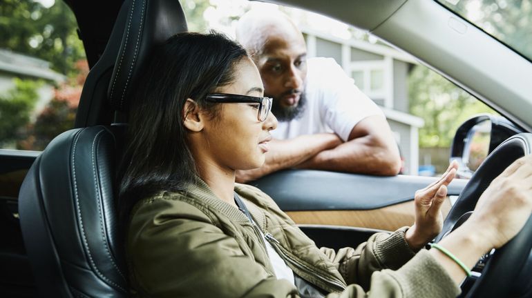 Quatre Wallons sur dix apprennent à conduire en filière libre, un tiers des Bruxellois choisissent l'auto-école