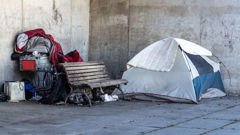 Plan grand froid : le gouvernement fédéral ne financera plus les centres hivernaux pour sans-abri dans les grandes villes