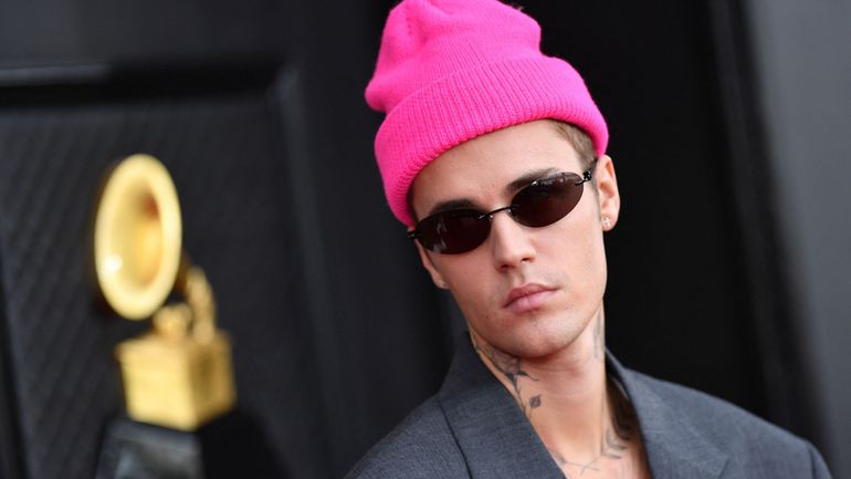 Justin Bieber annule plusieurs dates de tournée à cause d'une paralysie au visage