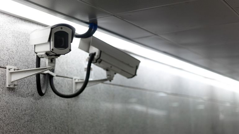 Transparence administrative et vidéosurveillance : certains communes et zones de police sont parfois bien silencieuses