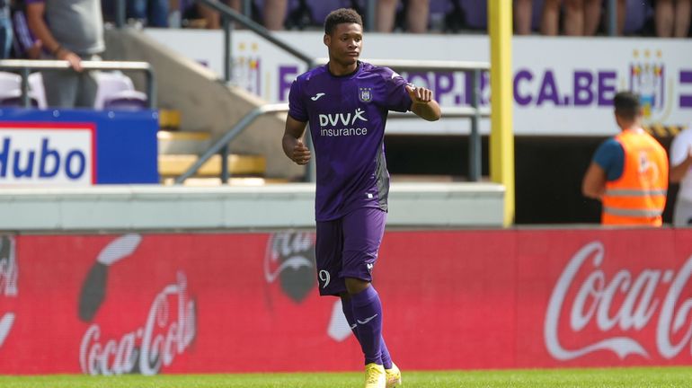 Décisif en espoir vendredi, sauveur des "grands" d’Anderlecht dimanche : le week-end un peu fou de Julian Duranville
