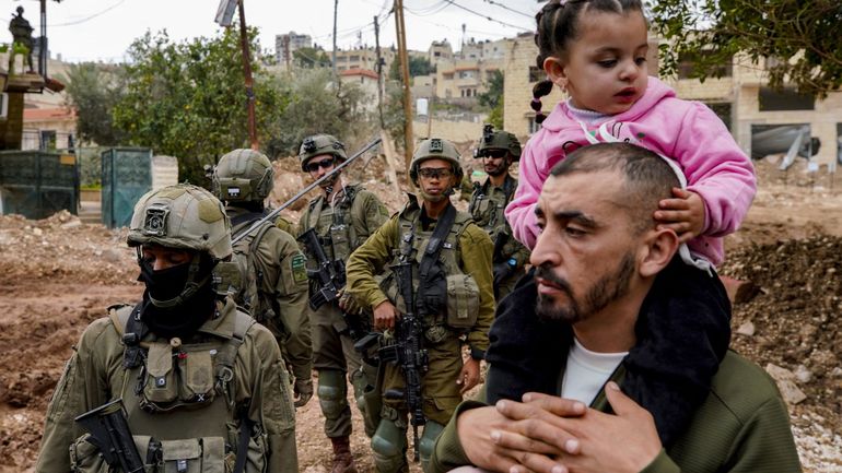 Conflit au Proche-orient : trois camps de réfugiés vidés de leurs habitants en Cisjordanie, Israël interdit leur retour
