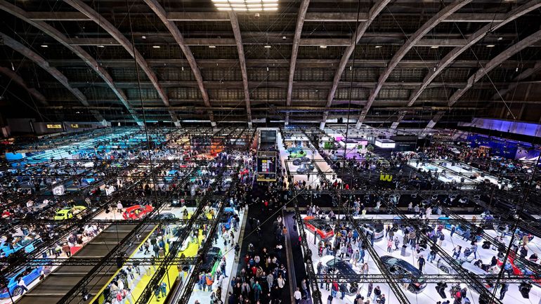 Secteur en crise, retour des voitures thermiques, boom des chinoises : tout savoir sur le salon de l'auto 2025