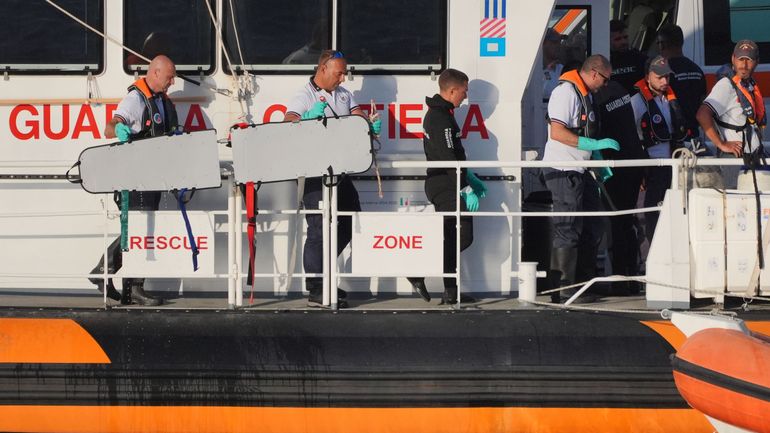 Naufrage du super yacht en Sicile : l'alerte a été donnée, selon un marin