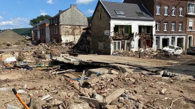 Inondations en Belgique : 12 personnes sont décédées à Pepinster, il reste 20 personnes portées disparues