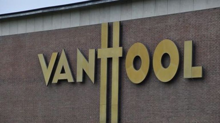Restructuration chez Van Hool: le gouvernement flamand demande une analyse du plan de crise