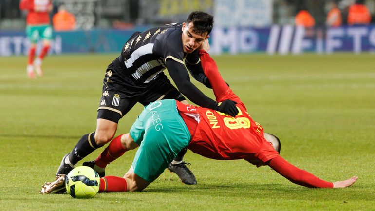 Charleroi et Ostende se quittent sur un triste match nul, Seraing et Zulte Waregem partagent