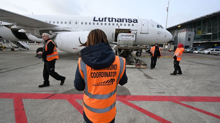 La grève des travailleurs d'Aviapartner se poursuit lundi soir à Brussels Airport