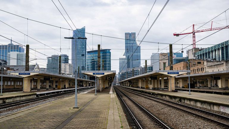 La circulation ferroviaire est perturbée et le site et l'appli de la SNCB sont en panne