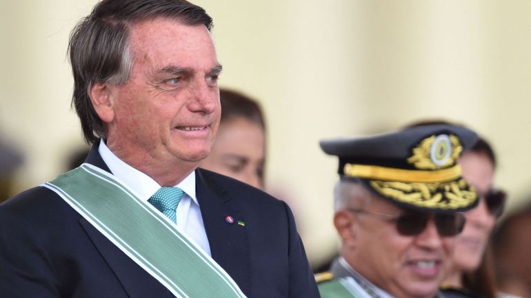 Brésil : Bolsonaro gracie un député condamné par la Cour suprême, fait rarissime
