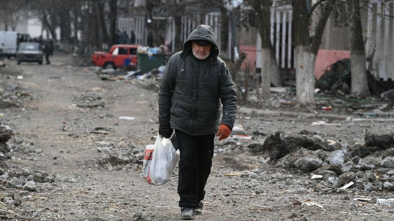 Guerre en Ukraine : 90% de la ville assiégée de Marioupol serait détruite