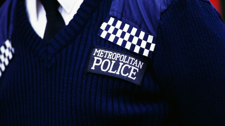 Un policier londonien reconnaît 24 viols et de multiples agressions, la police londonienne pointée du doigt