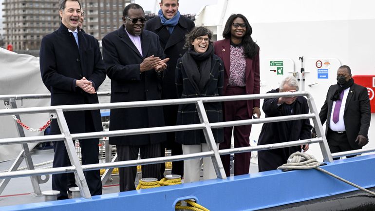 Le président namibien en visite au port d'Anvers
